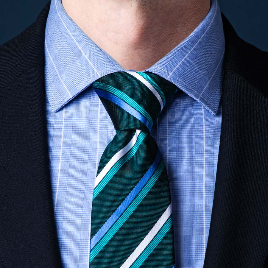 How To Tie The Full Windsor Knot  Tying The Double Windsor Necktie