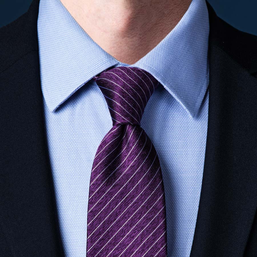 How to tie a tie?