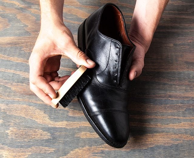 How Shine Your Shoes: Step 3. Clean off dust and dirt