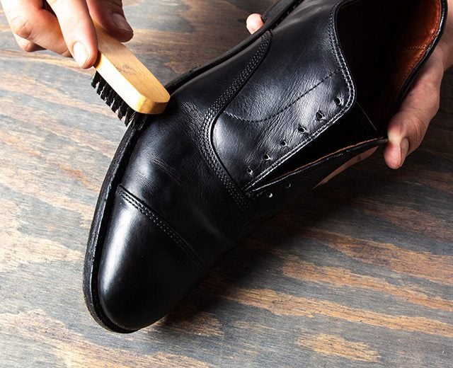How Shine Your Shoes: Step 5. Apply polish to the welt and heel.