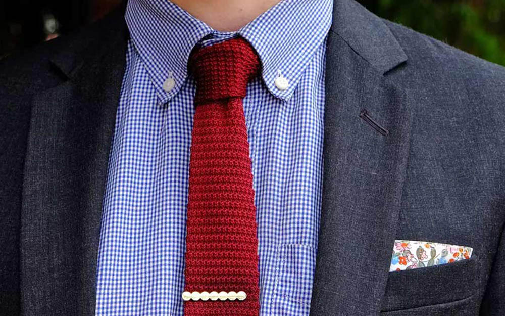 knit tie button down collar