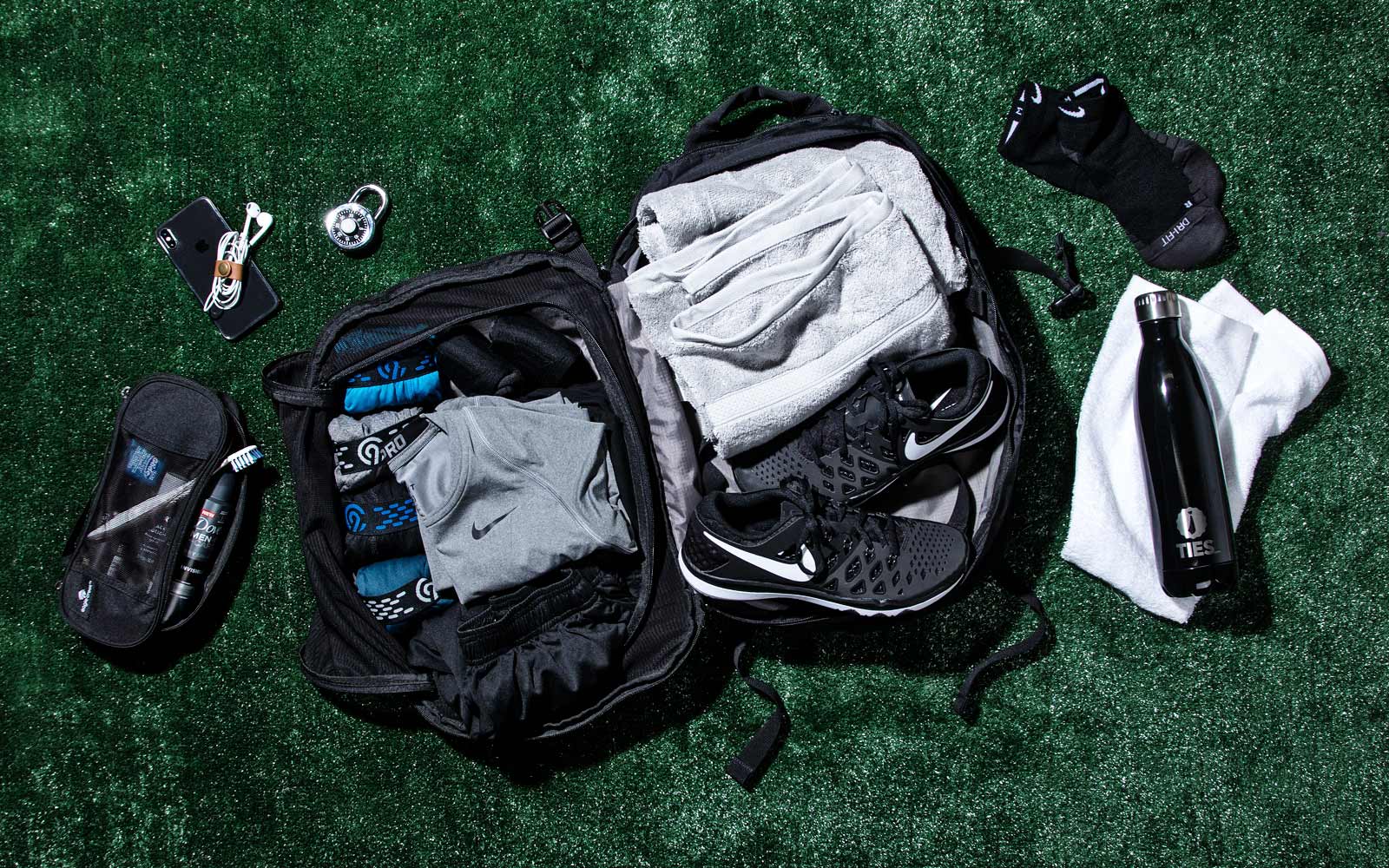 Workout Essentials: What to Pack for the Gym - The GentleManual