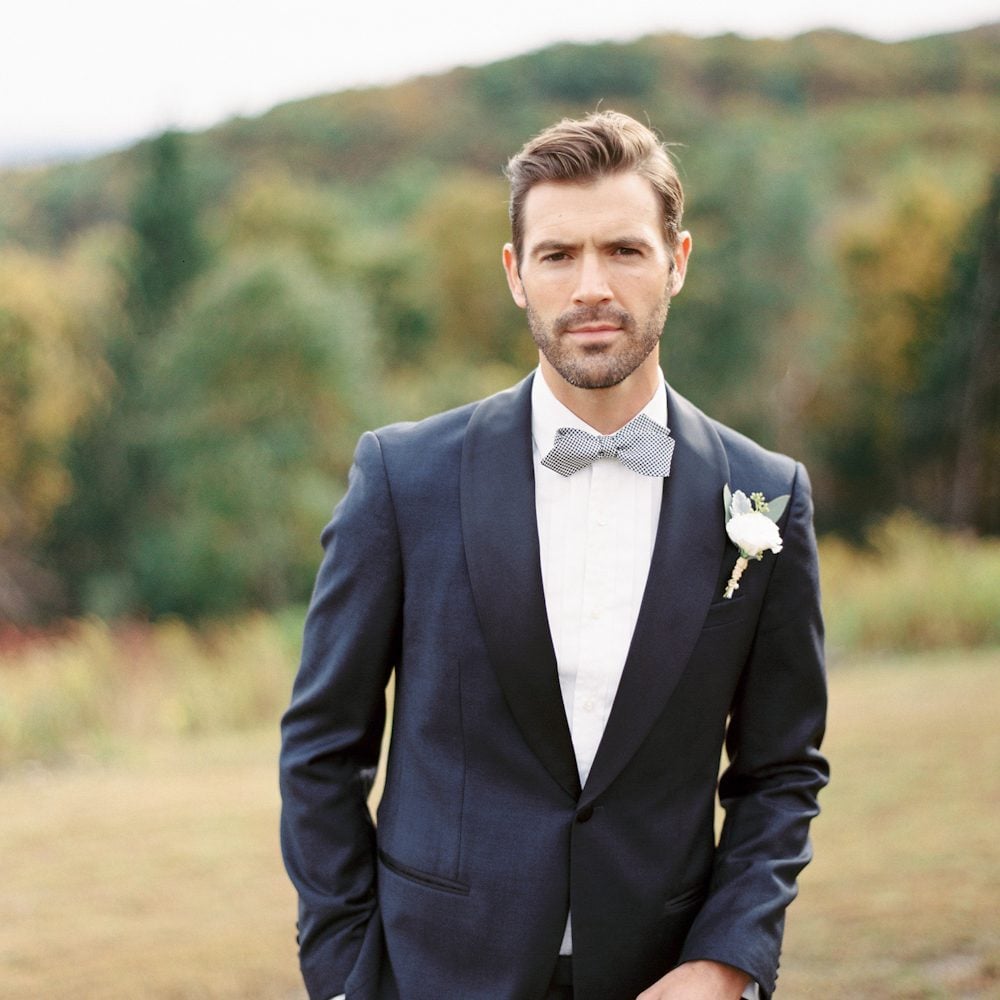 Trendy Wedding Suits For Men To Look Smart and Graceful-nextbuild.com.vn