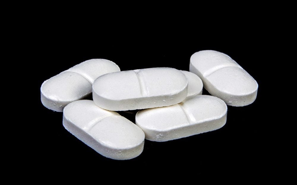 Aspirin tablets for remove yellow stains