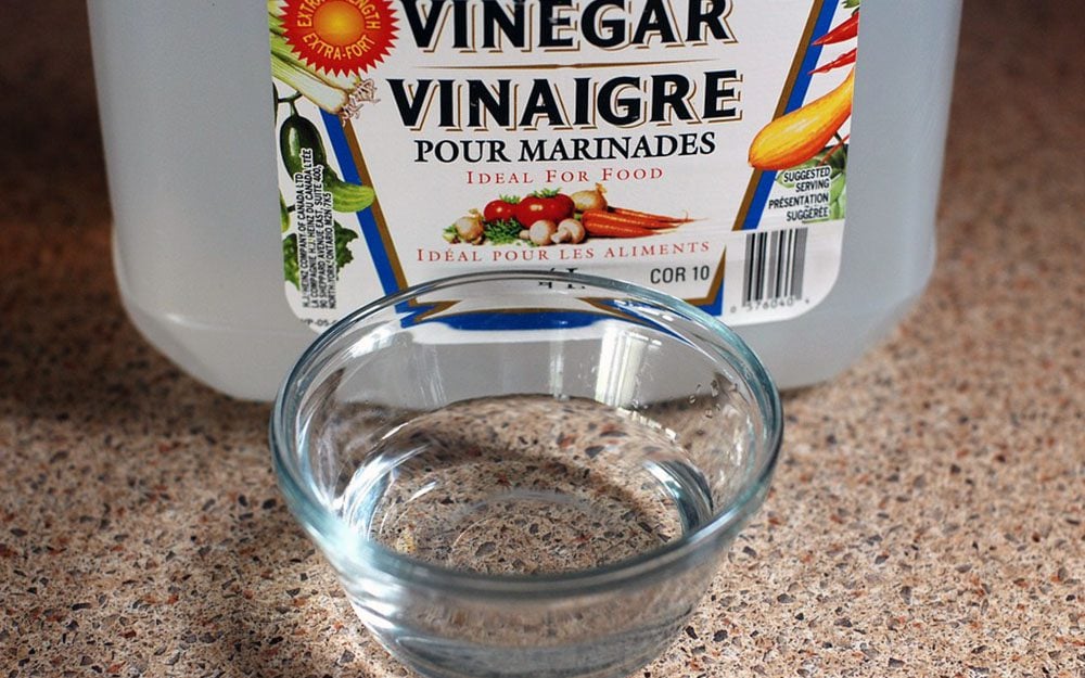 remove yellow stains with vinegar
