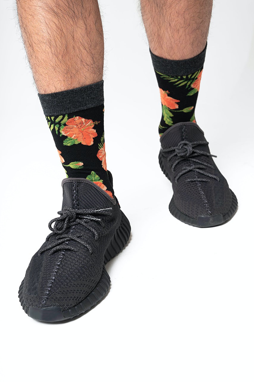 Hibiscus Floral Black Sock Photo (3)