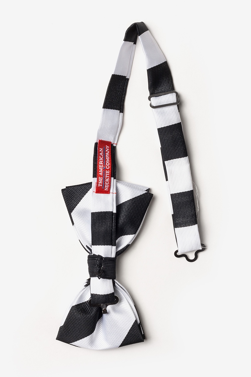 Black & White Stripe Pre-Tied Bow Tie Photo (1)