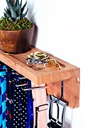 Cedar Accessory Mate Brown Tie Rack Photo (2)