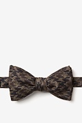 Chandler Brown Self-Tie Bow Tie Photo (0)