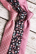 Seahorses Coral Skinny Tie Photo (3)