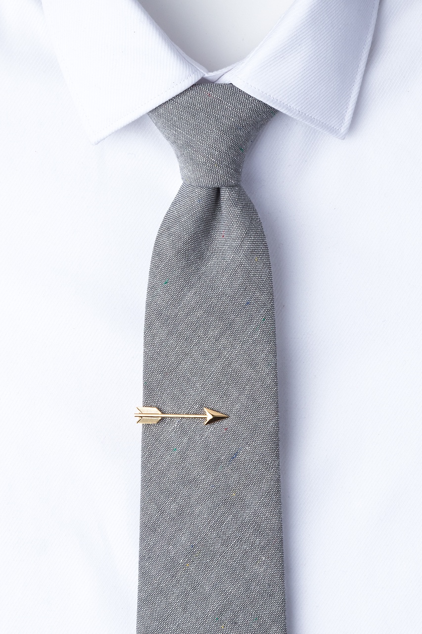 Arrow Gold Tie Bar Photo (1)