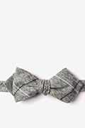 Globe Green Diamond Tip Bow Tie Photo (0)