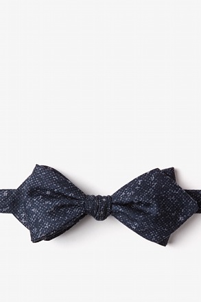 _Wilsonville Navy Blue Diamond Tip Bow Tie_