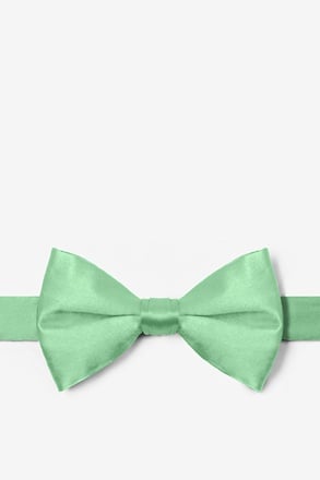 Peapod Green Pre-Tied Bow Tie