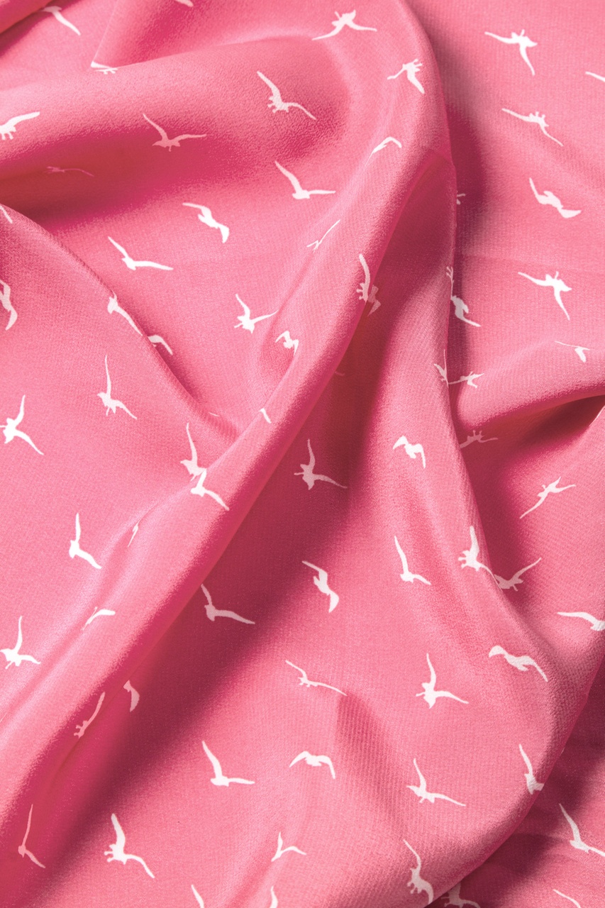 Seagull Silhouettes Pink Square Scarf Photo (3)
